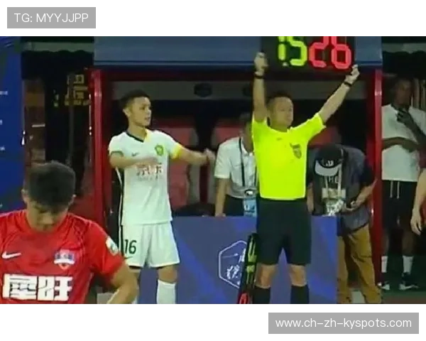 曼联或引欧洲顶中卫，曼联中场引援